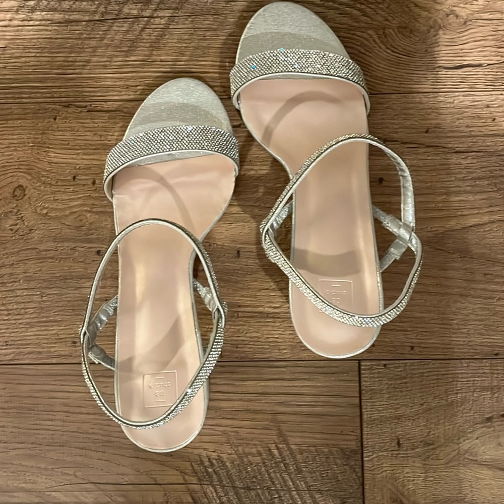 David bridal brand dress heel